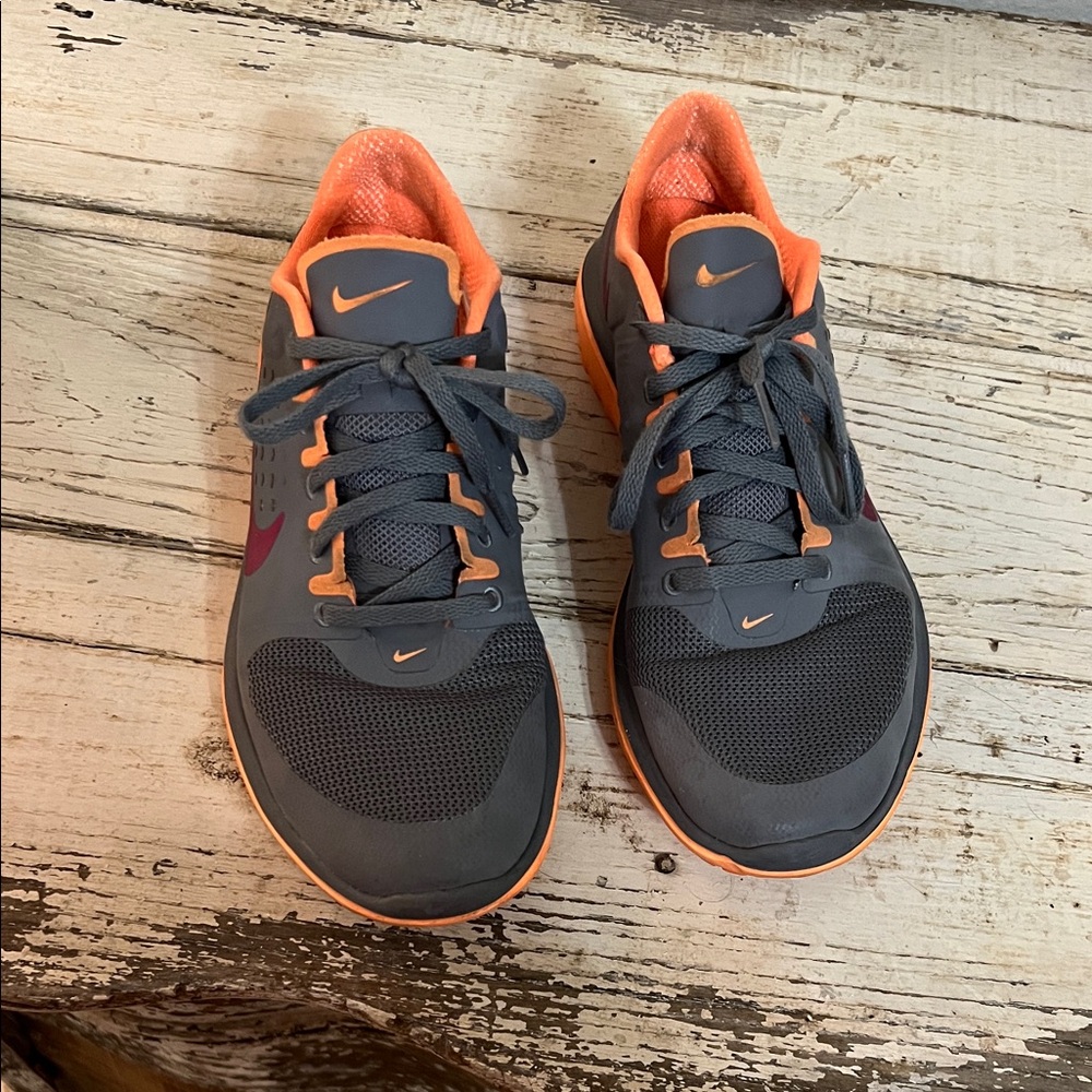Nike Charcoal and Tangerine Running Shoes